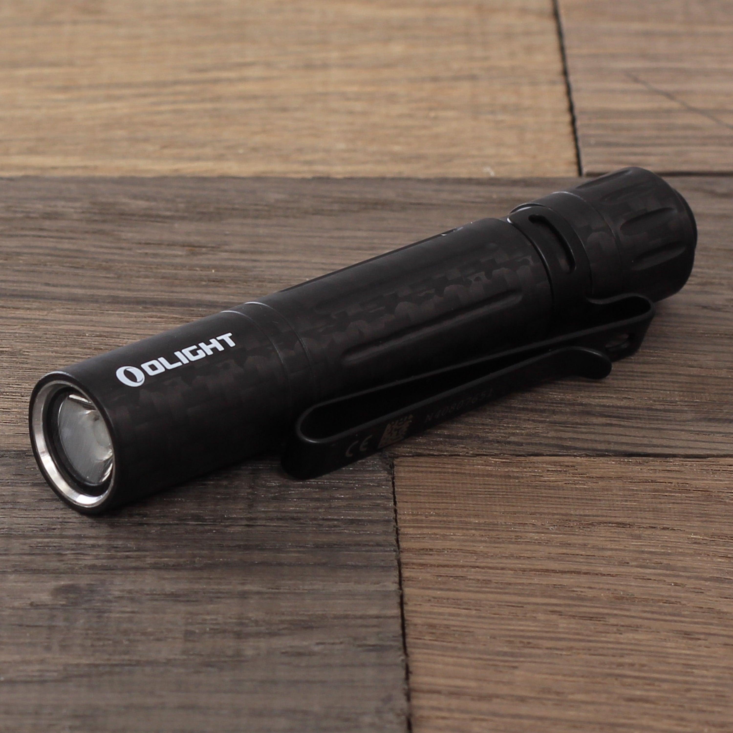 Olight I3T EOS | LED | Karbon - MANSHIT