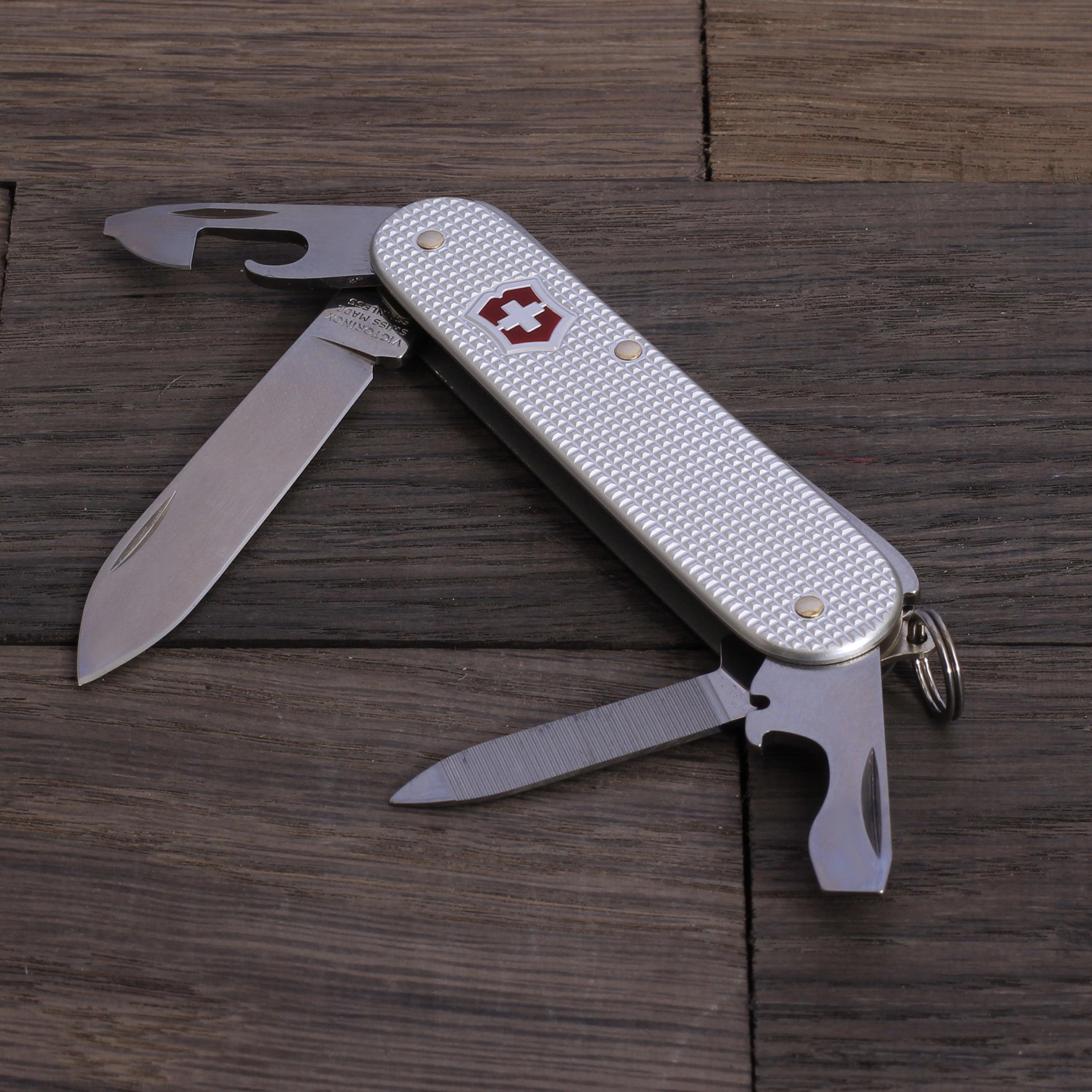 Victorinox Cadet | Alox | Länge: 8,4 cm | 9 Funktionen - MANSHIT