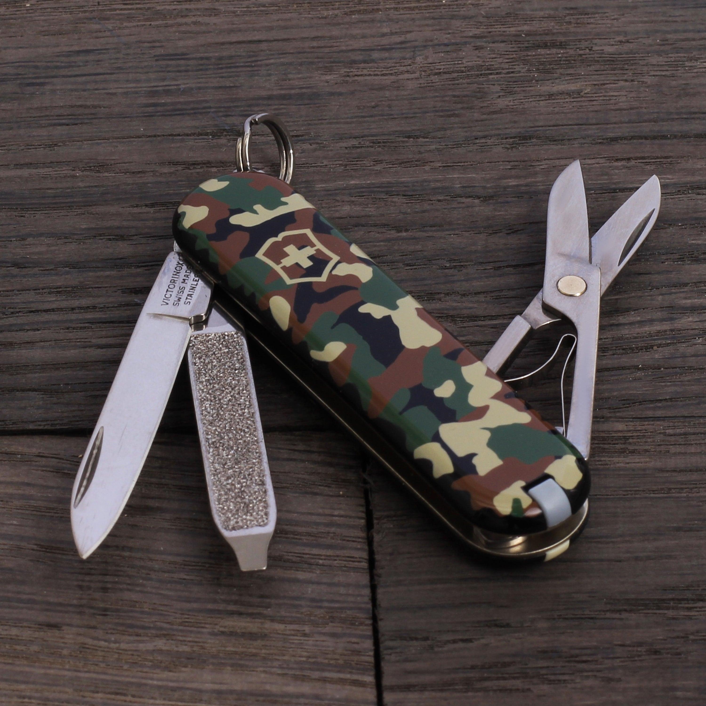 Victorinox Classic SD | Camouflage | Länge: 5,8 cm | 7 Funktionen - MANSHIT