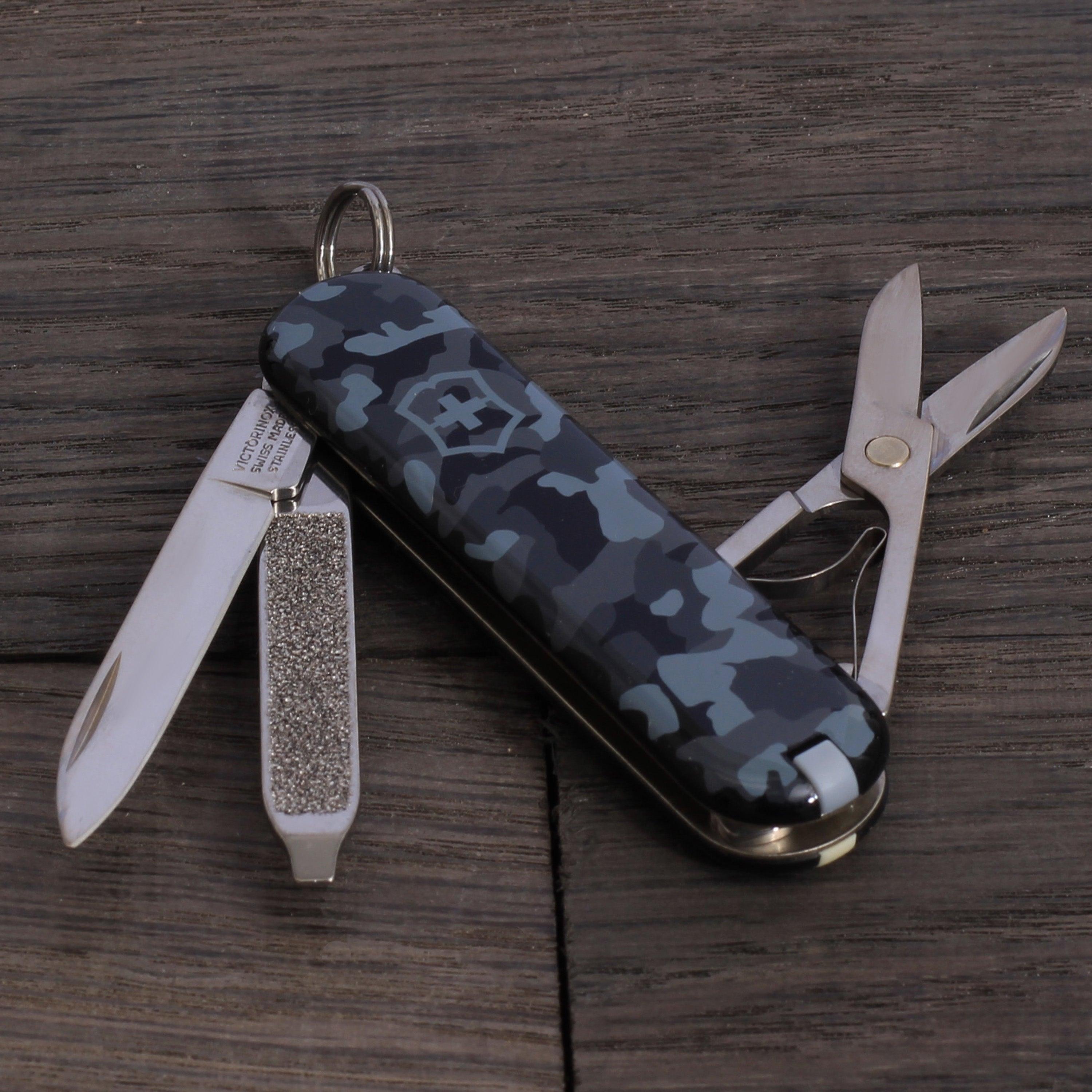 Victorinox Classic SD | Navy Camouflage | Länge: 5,8 cm | 7 Funktionen - MANSHIT