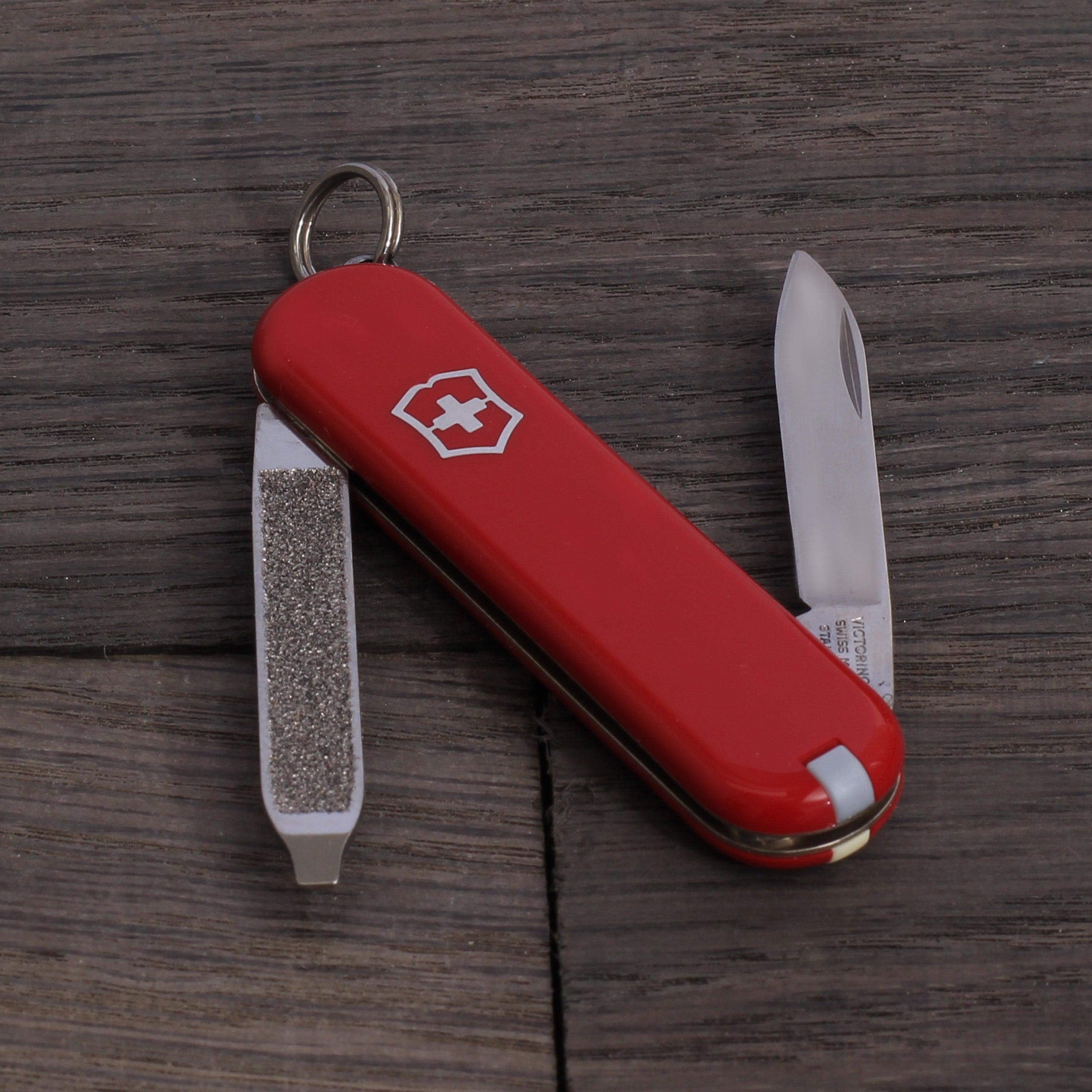 Victorinox Escort | Rot | Länge: 5,8 cm | 6 Funktionen - MANSHIT