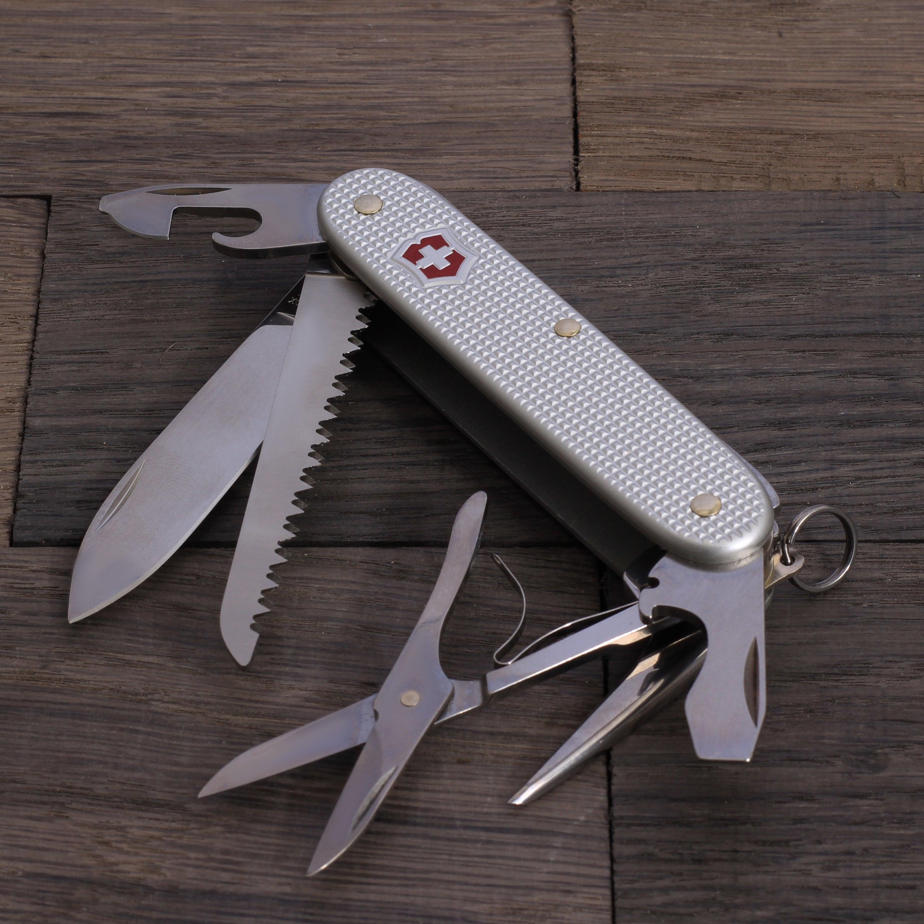 Victorinox Farmer X | Alox | Länge: 9,3 cm | 10 Funktionen - MANSHIT