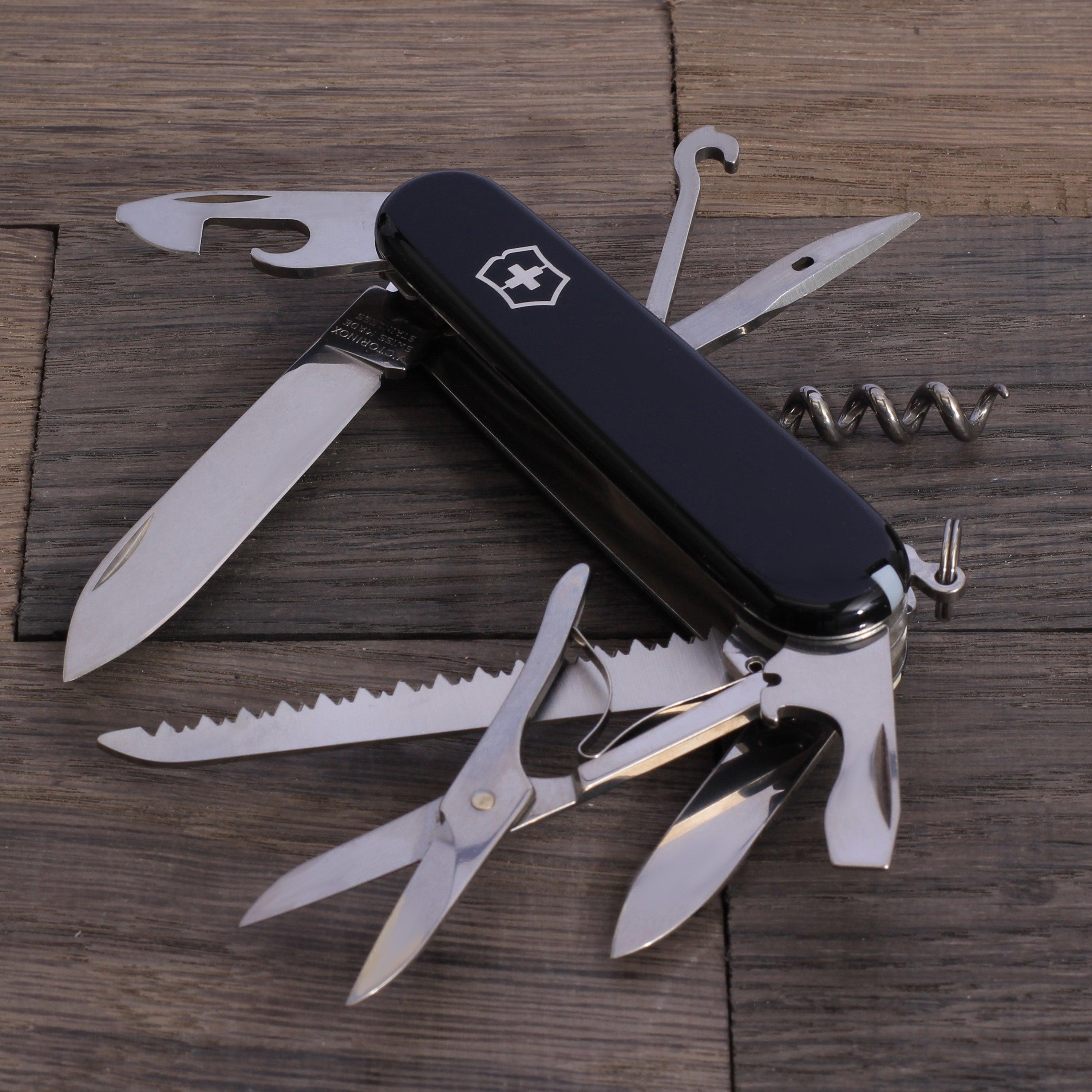 Victorinox Huntsman | Schwarz | Länge: 9,1 cm | 15 Funktionen - MANSHIT