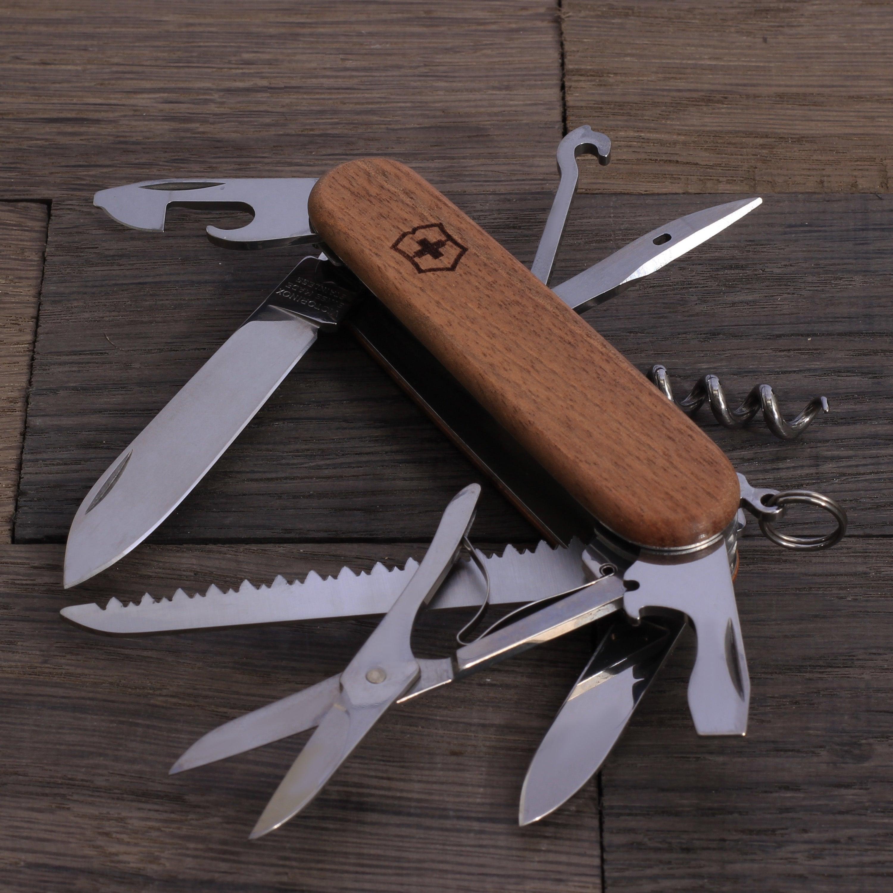 Victorinox Huntsman | Wood | Länge: 9,1 cm | 13 Funktionen - MANSHIT