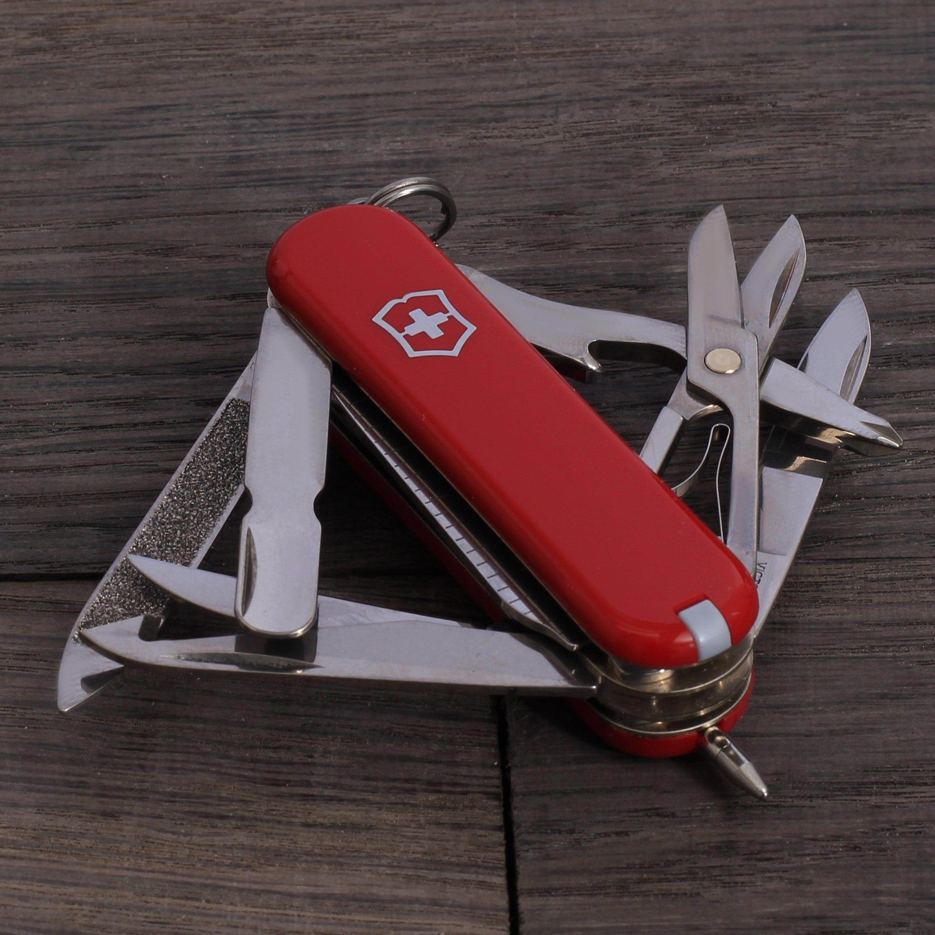 Victorinox Mini Champ | Rot | Länge: 5,8 cm | 18 Funktionen - MANSHIT