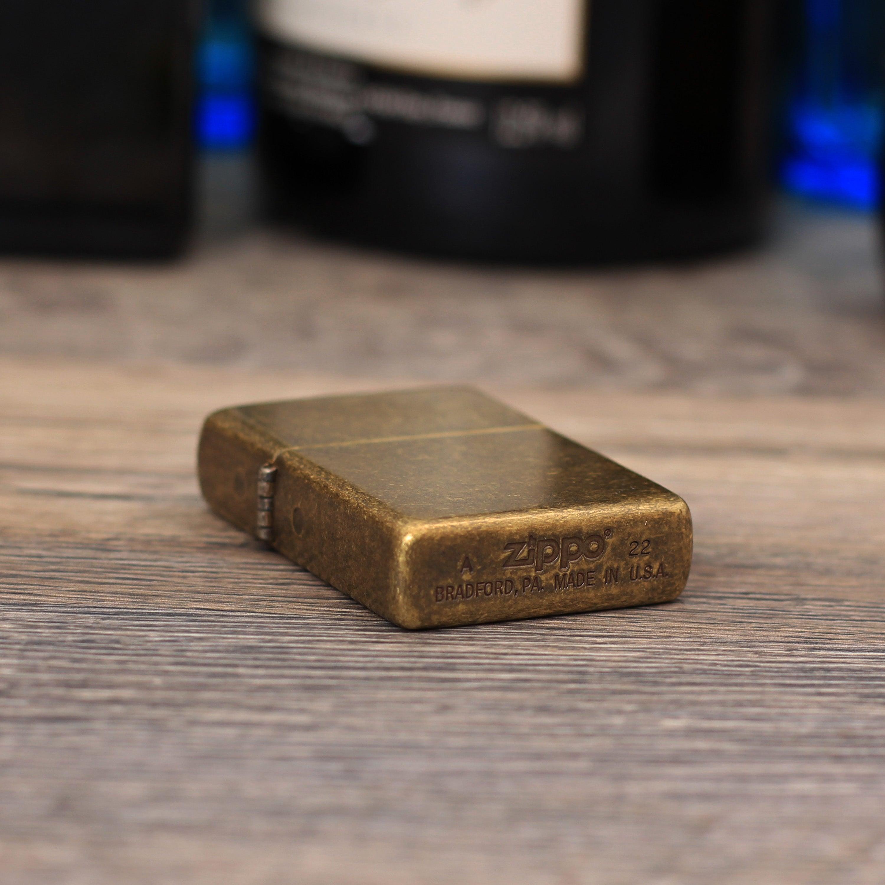 Zippo "Antique brass", Benzinfeuerzeug - MANSHIT