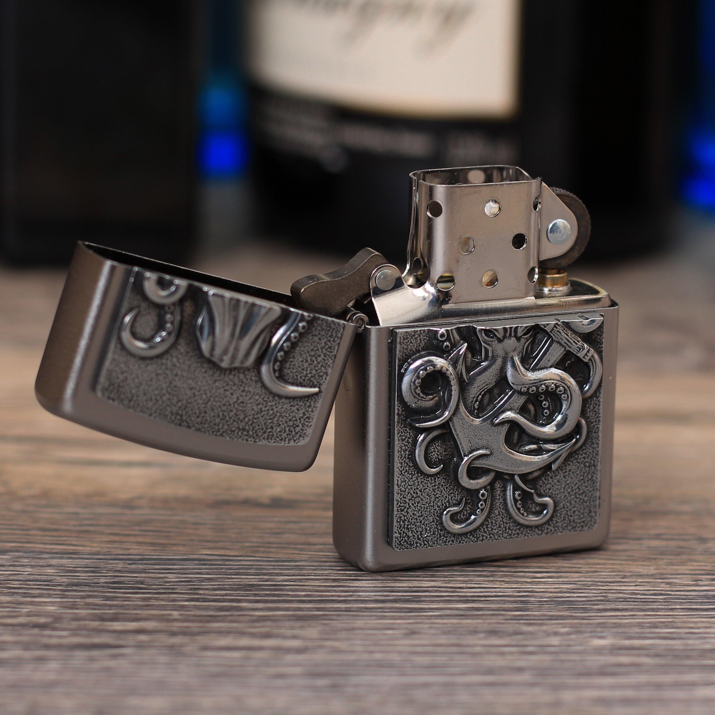 Zippo "Octopus", Benzinfeuerzeug - MANSHIT